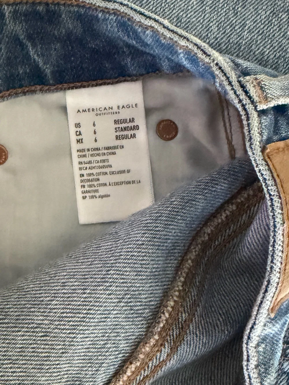 American Eagle Outfitters 90’s Bootcut Light Blue Jeans - Picture 9 of 13